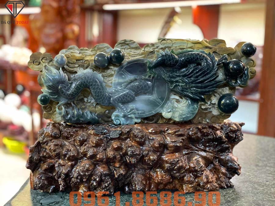 Tượng rồng đá xanh phong thủy bằng ngọc mã não
