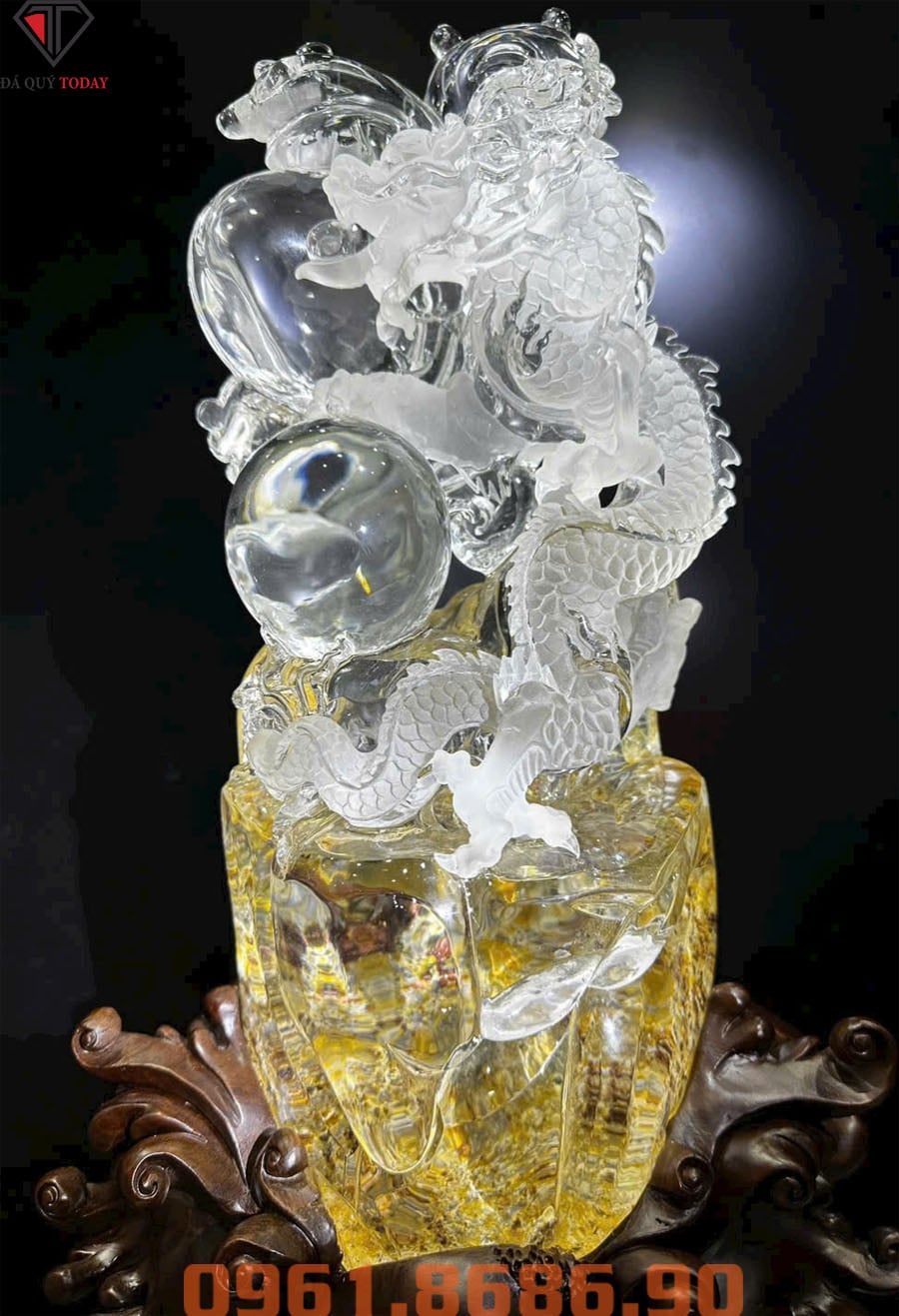 Tượng rồng nhất long vờn ngọc thạch anh bao thể